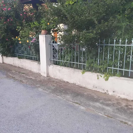 House Sofia Milies Vilă